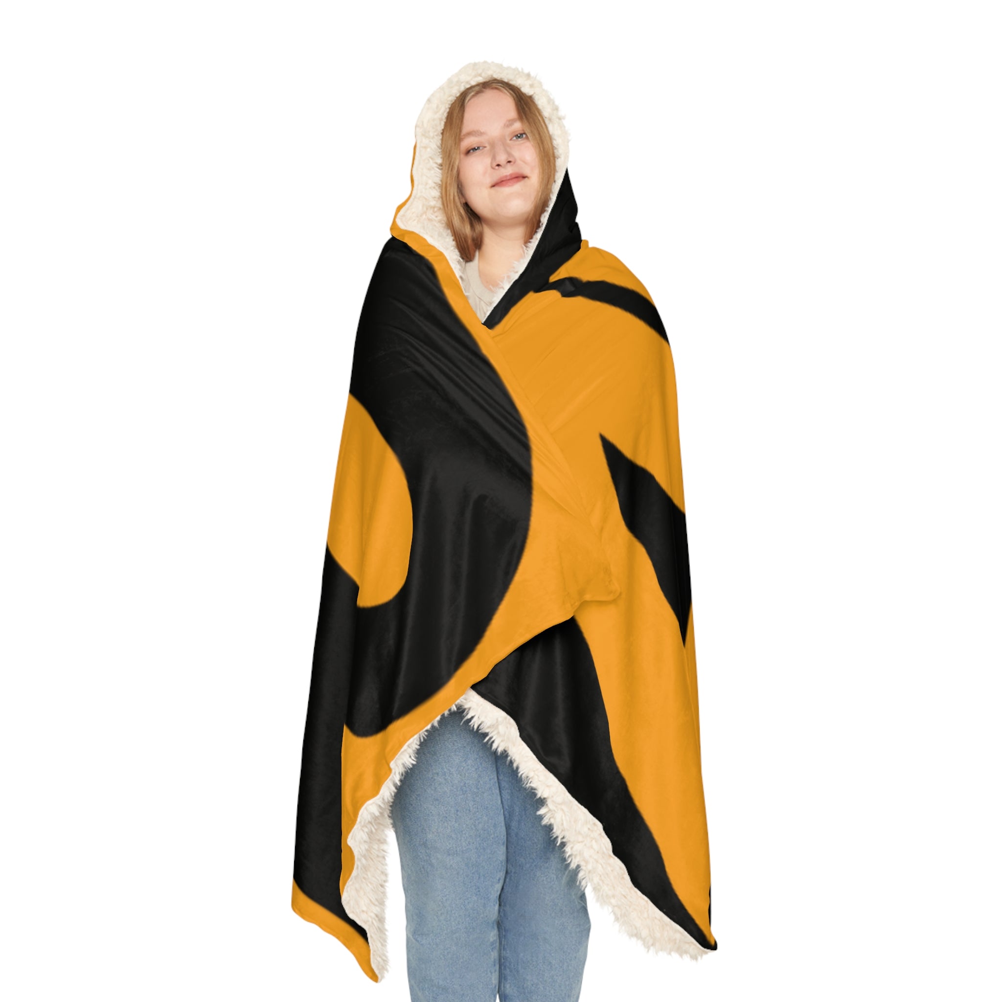 AR HOODED SNUGGLE BLANKET